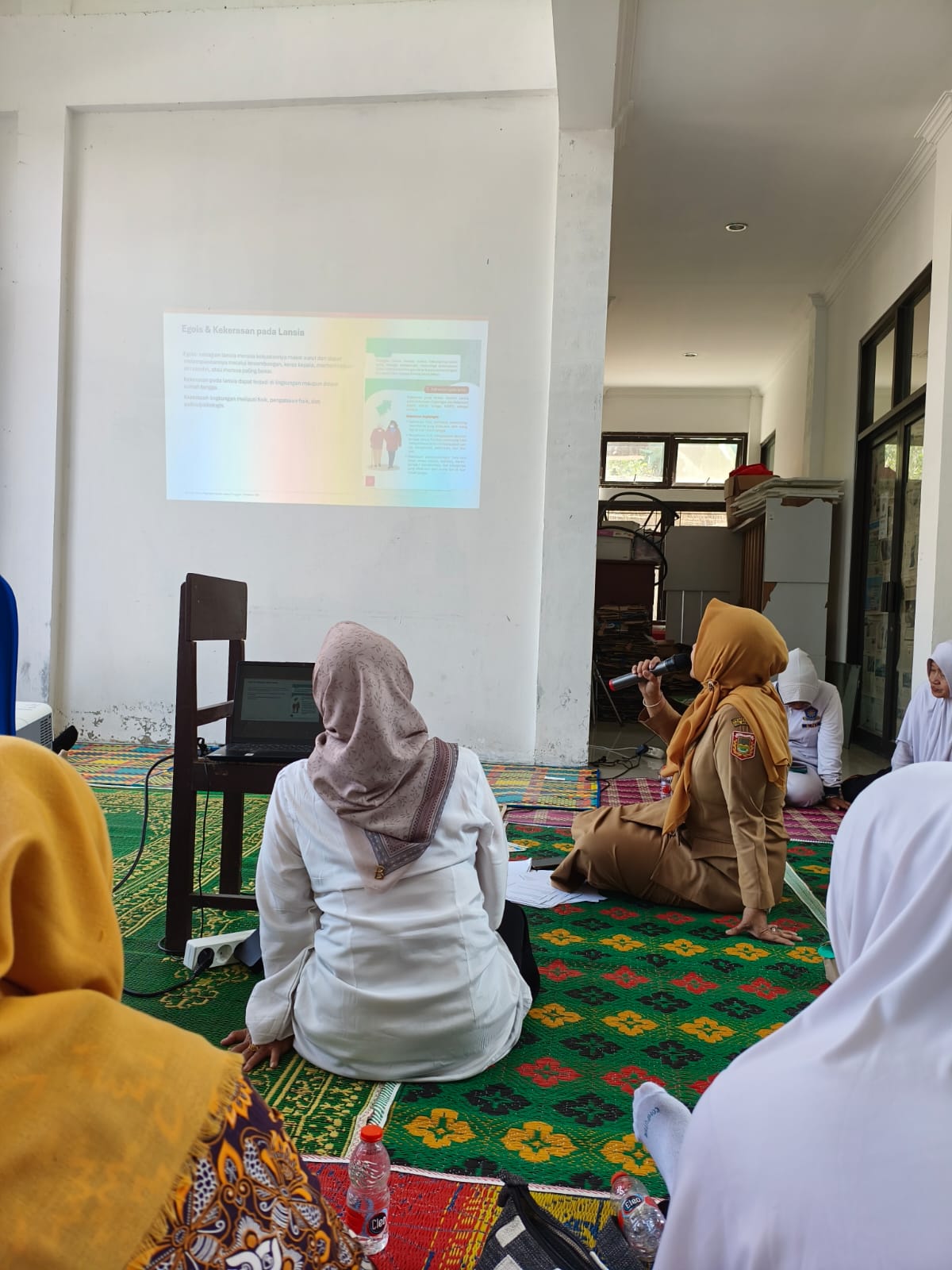 Sekolah Lansia Bahas Dimensi Emosional dan Komunikasi Efektif bagi Lansia