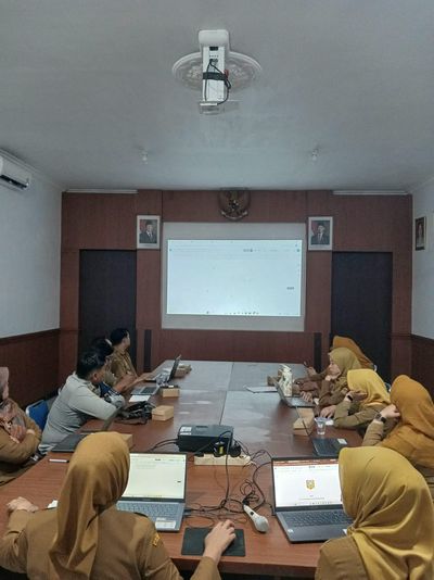 DPPKBPPPA Wonosobo Laksanakan Rapat Koordinasi Reviu Draf Peta Jalan Pembangunan Kependudukan Tahun 2025–2029