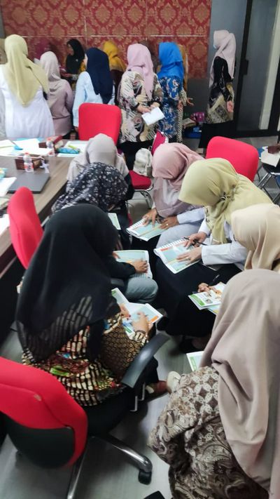 Penguatan Peran Keluarga, DPPKBPPPA Wonosobo Gelar Sosialisasi Pedoman TAMASYA dan Praktik BKB KIT Stunting